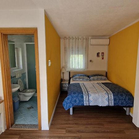 פוסטוינה Rooms Jurca מראה חיצוני תמונה