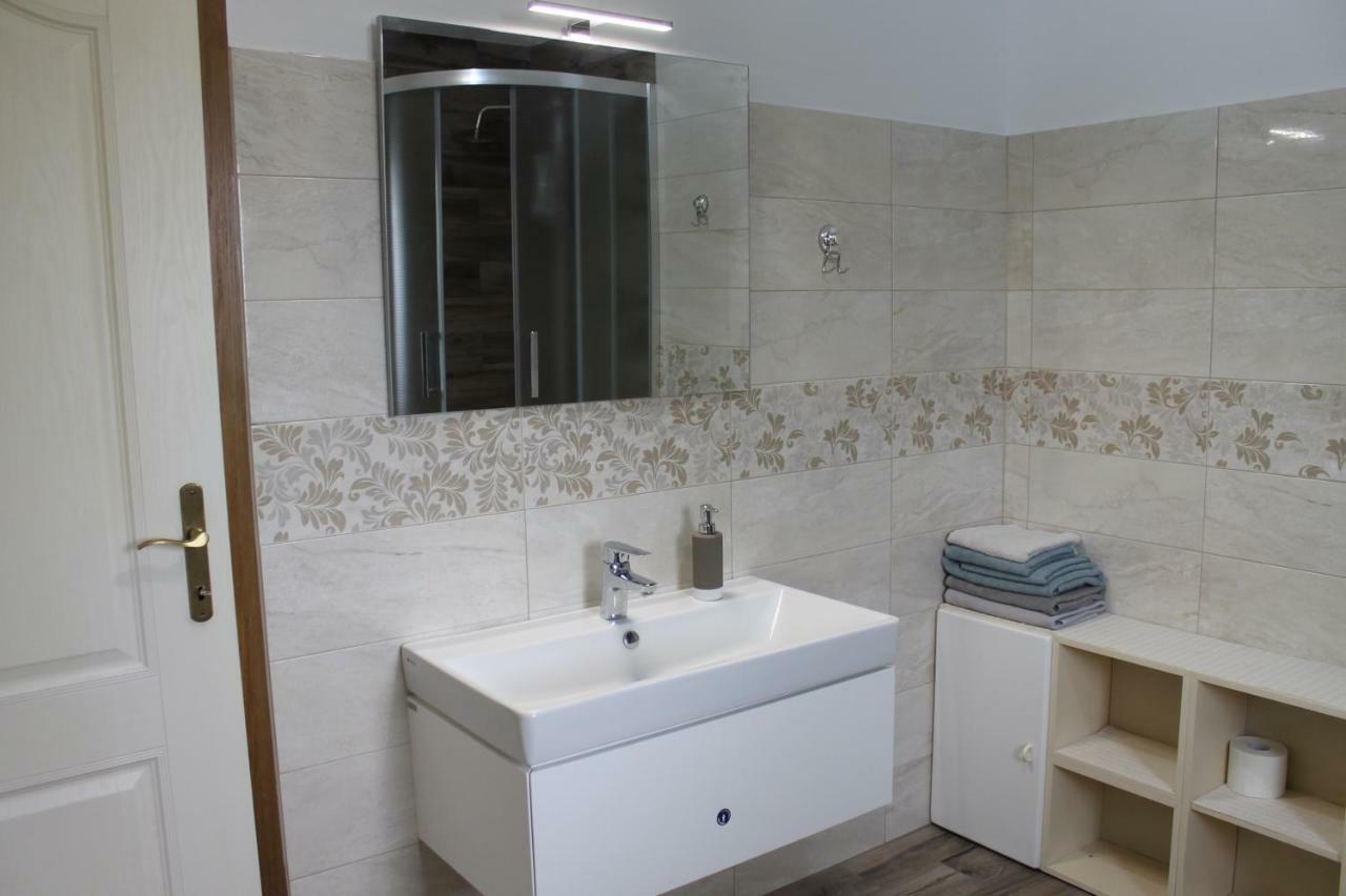 פוסטוינה Rooms Jurca מראה חיצוני תמונה