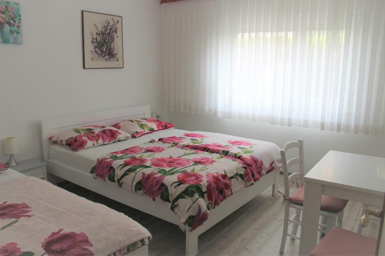 פוסטוינה Rooms Jurca מראה חיצוני תמונה
